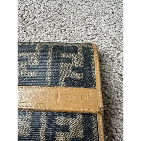 Vintage Womens Wallet 1990s Fendi Roma Streetwear Luxury, Made In Italy - Picture 2 of 16